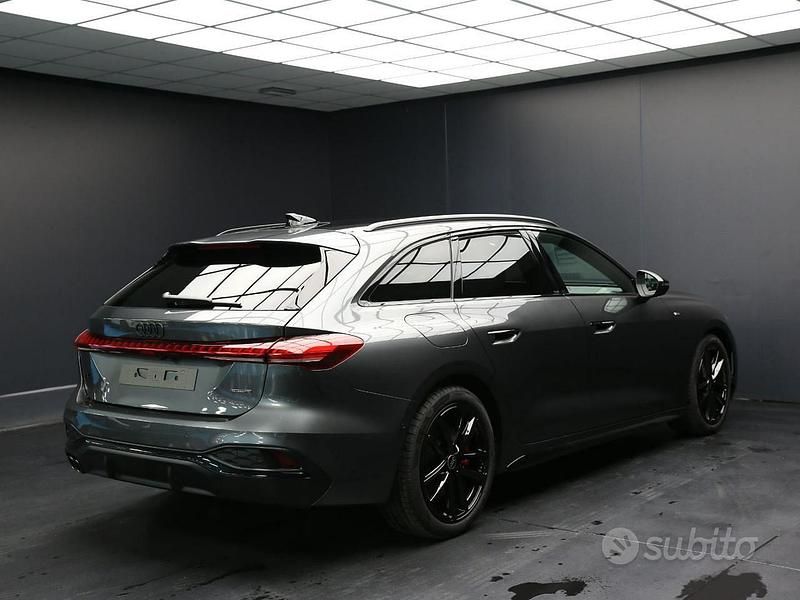 Nouvelle Audi A5 Design 204 ch (150 kW) 2025 Gris Break