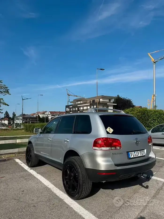Usata VW Touareg 241 CV (177 kW) 2004 Grigio SUV