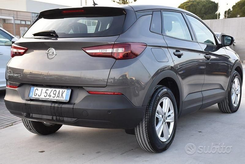 Usata Opel Grandland X Business Elegance 131 CV (96 kW) 2022 Grigio SUV