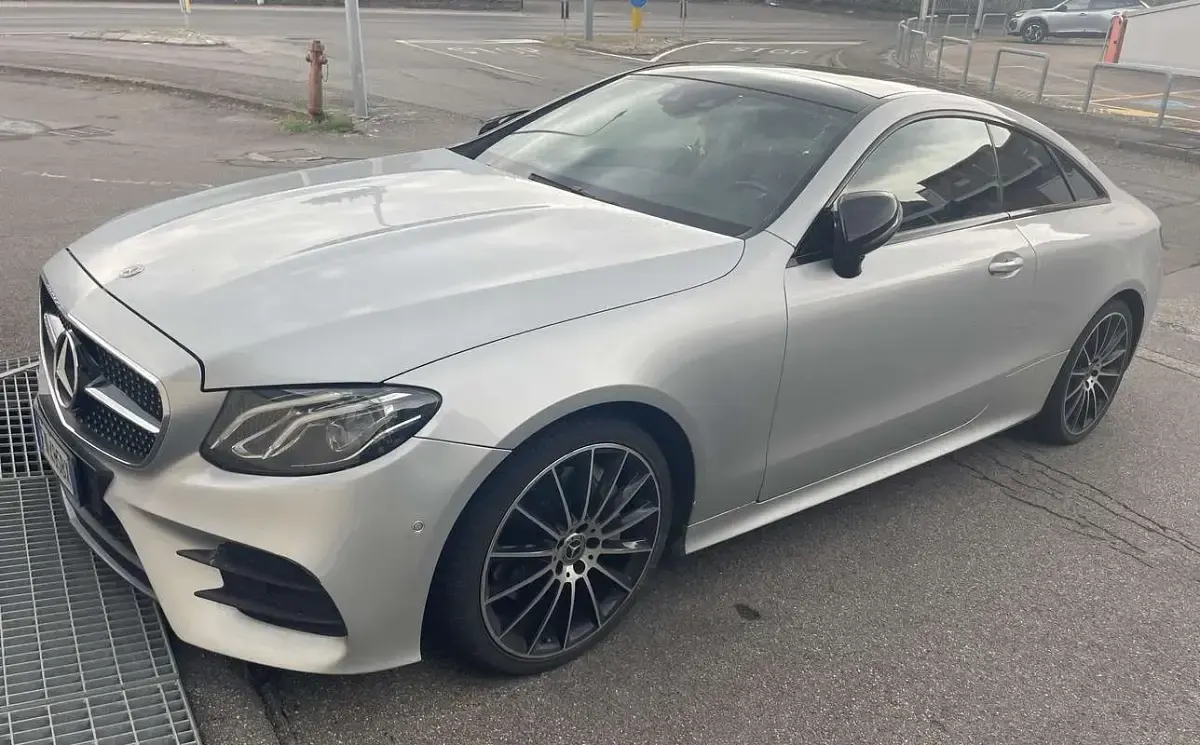 Usata Mercedes E350 Premium Plus 258 CV (189 kW) 2018 Argento Coupé
