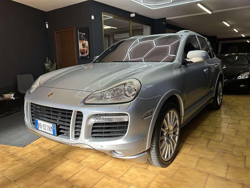 Usata Porsche Cayenne 500 CV (367 kW) 2010 Argento SUV