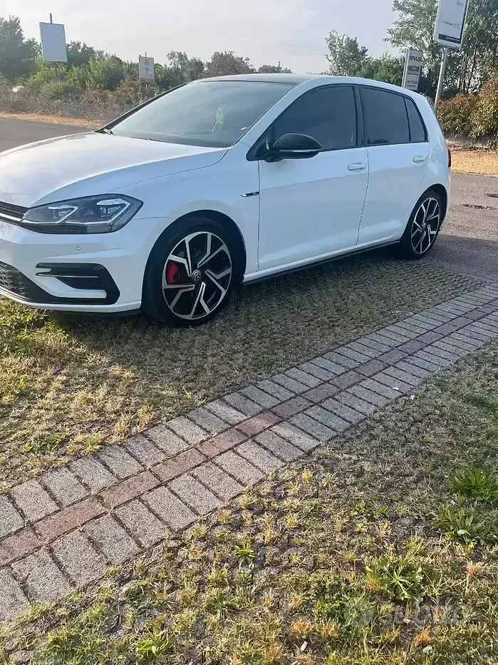 Usata VW Golf VII R-line 150 CV (110 kW) 2018 Bianco Berlina