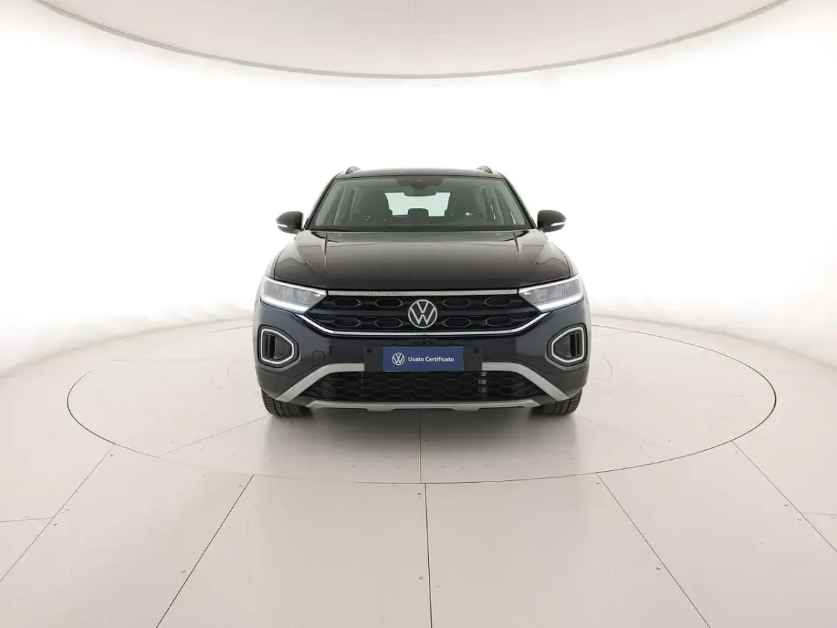 Usata VW T-Roc Life 150 CV (110 kW) 2025 Deep black perlato SUV