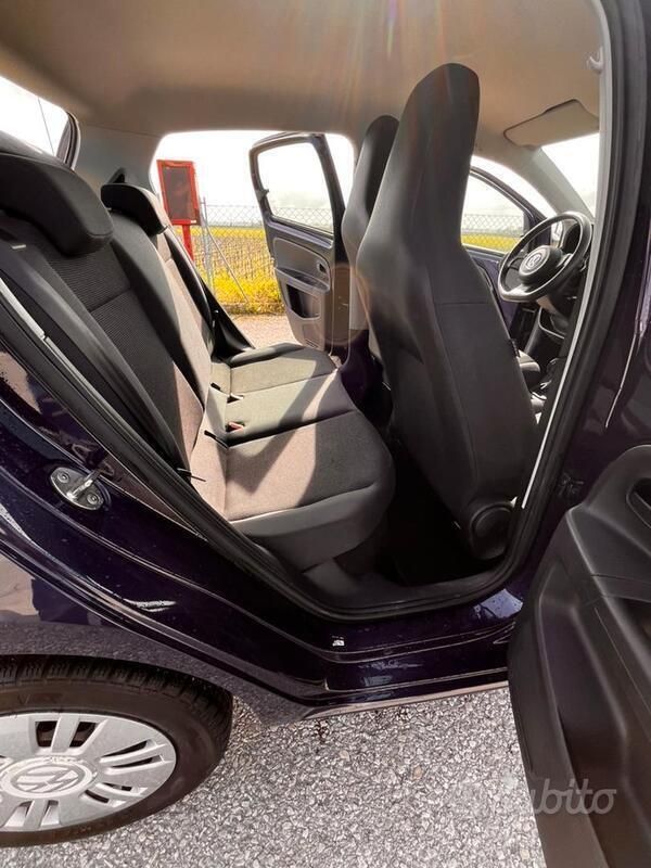 Usata VW up! high up! 68 CV (50 kW) 2016 Blu Utilitaria