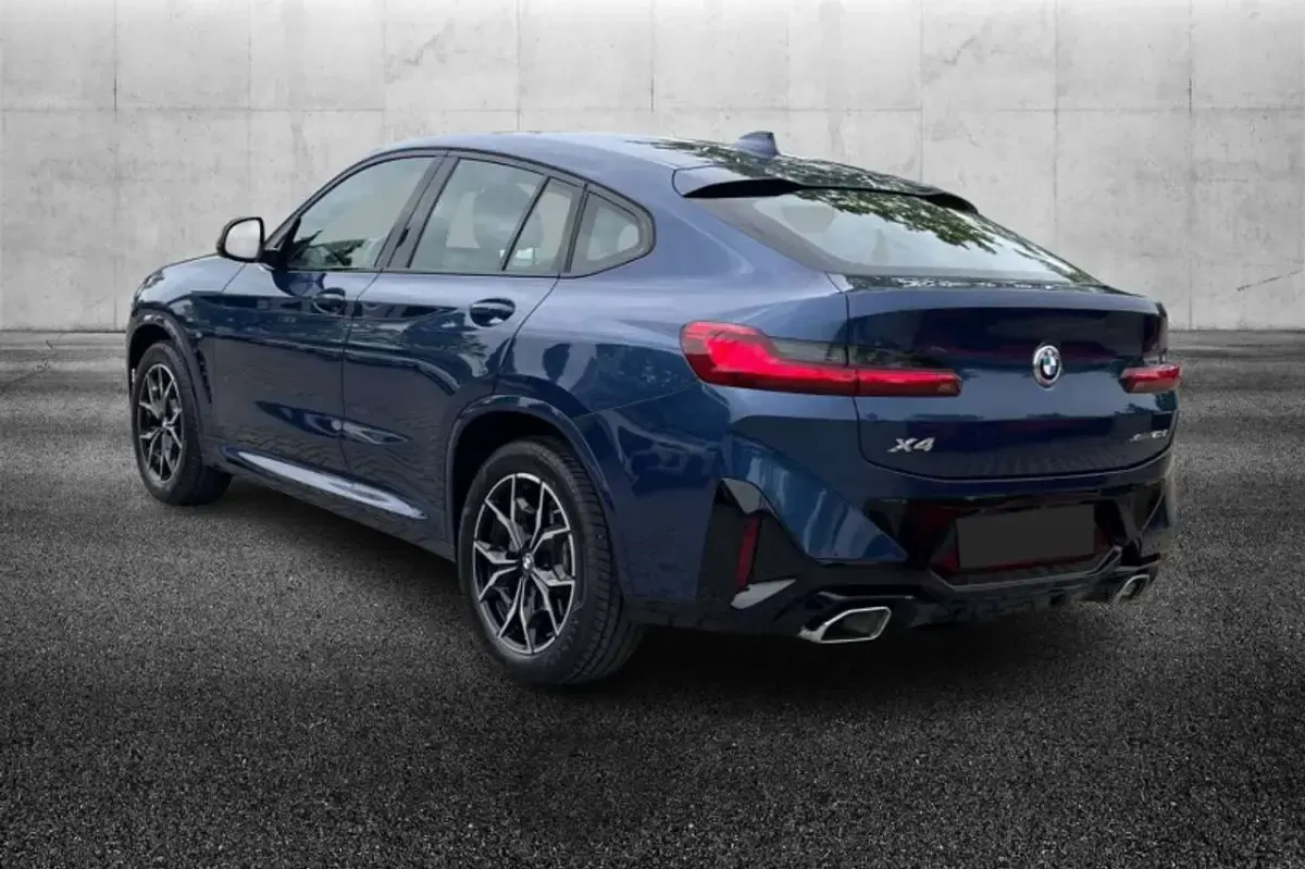 Usata BMW X4 M Sport 190 CV (139 kW) 2025 Blu/azzurro SUV