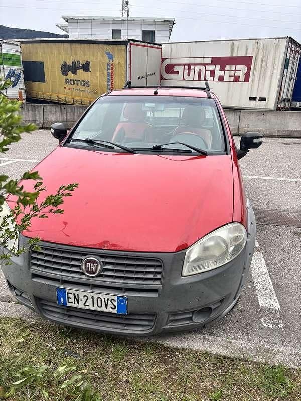 Usata Fiat Strada 95 CV (69 kW) 2012
