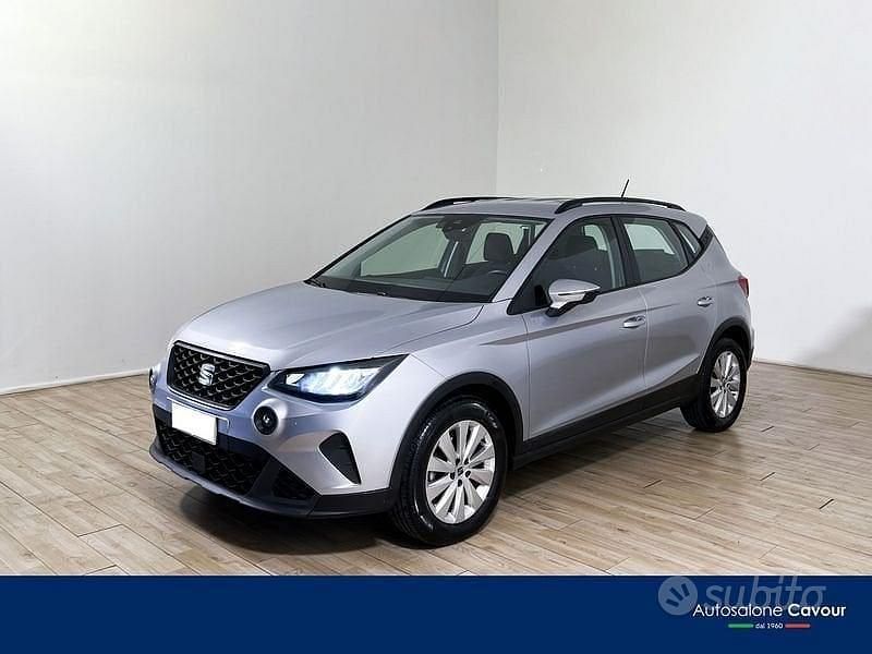 Argento Usata 2023 Seat Arona Style SUV | 15.590 € (Buon prezzo) - Immagine 1/4