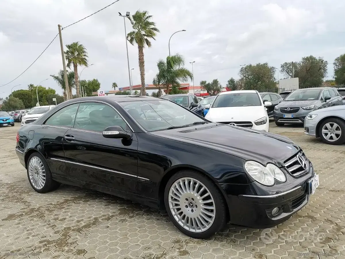 Occasion Mercedes CLK220 Avantgarde 150 ch (110 kW) 2008 Noir Coupé