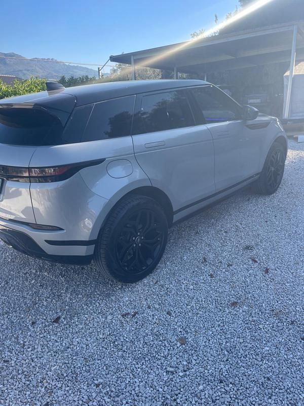 Begagnad Land Rover Range Rover evoque First Edition 179 HK (131 kW) 2020 Grå SUV