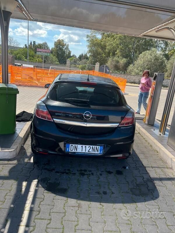 Occasion Opel Astra GTC Enjoy 90 ch (66 kW) 2008 Noir Coupé