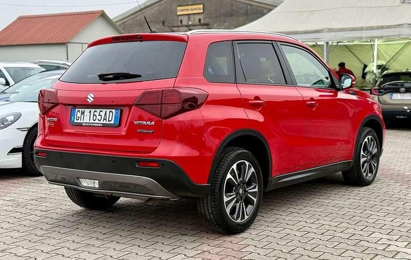 Second-hand Suzuki Vitara 102 CP (75 kW) 2023 Roșu SUV