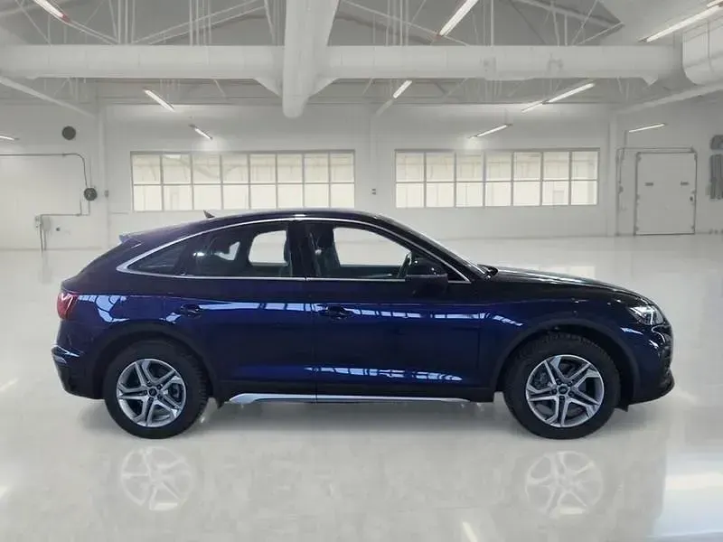 Usata Audi Q5 Sportback Advanced 163 CV (119 kW) 2023 Blu SUV