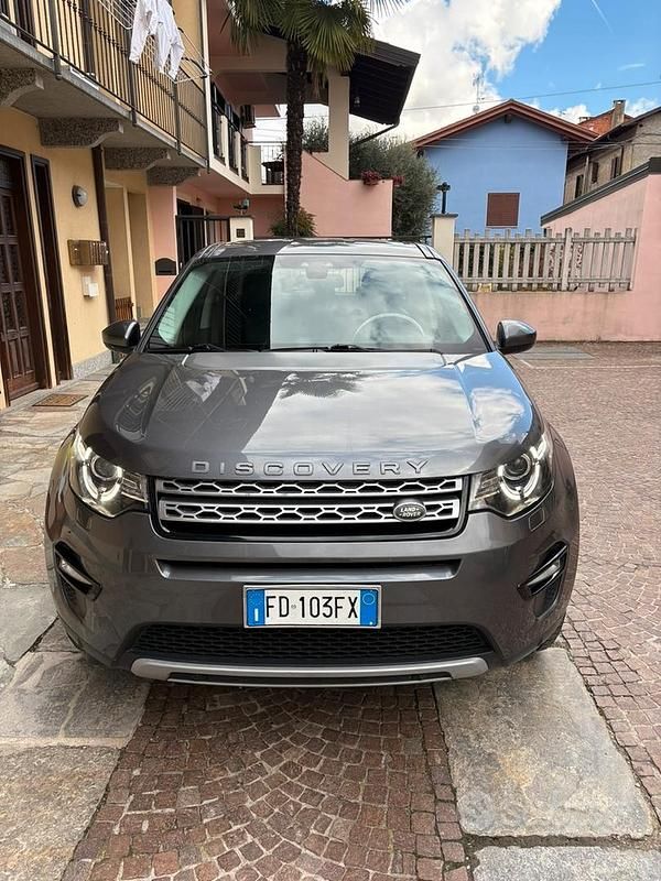 Grigio Usata 2017 Land Rover Discovery Sport SUV | 16.800 € - Immagine 1/4