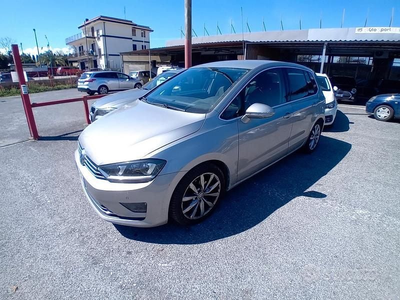 Usata VW Golf Sportsvan Highline 110 CV (80 kW) 2015 Grigio Monovolume