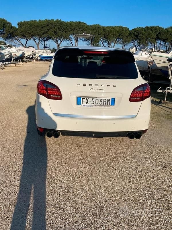 Usata Porsche Cayenne 250 CV (183 kW) 2012 Bianco SUV