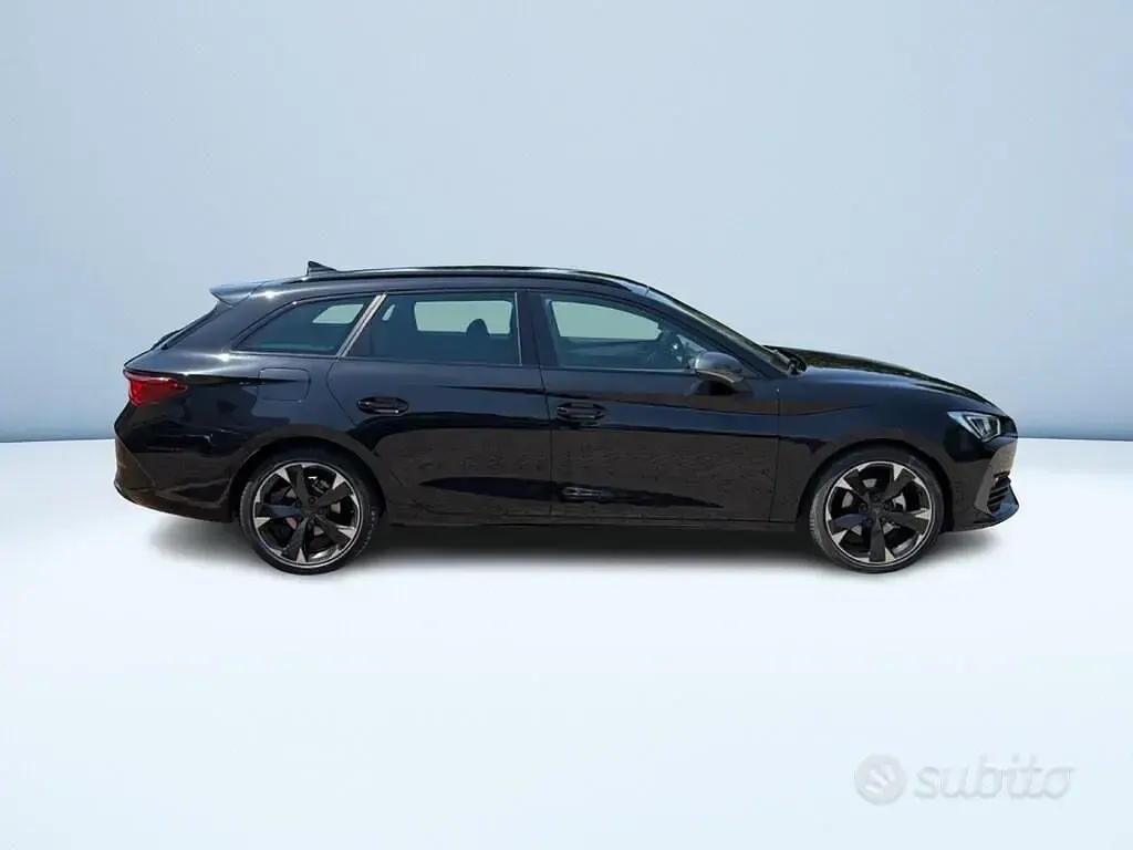 Usata Cupra Leon 150 CV (110 kW) 2024 Nero metallizzato Station wagon
