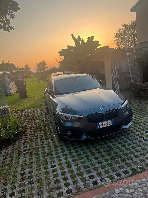Grigio Usata 2018 BMW 118 M Sport Due volumi | 12.300 € (Ottimo prezzo) - Immagine 1/4