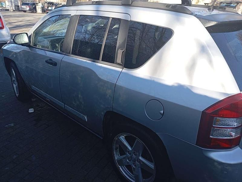 Usata Jeep Compass Limited 140 CV (102 kW) 2007 Argento SUV