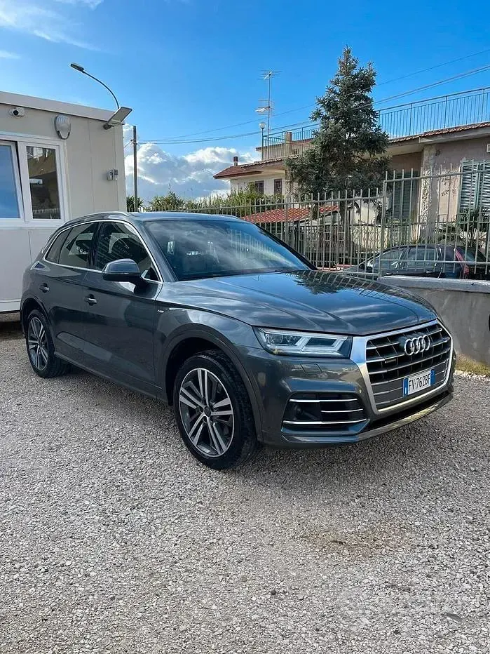 Usata Audi Q5 S-line plus 190 CV (139 kW) 2019 Grigio SUV