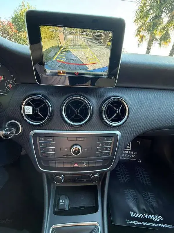 Usata Mercedes A160 Executive 90 CV (66 kW) 2016 Grigio Utilitaria