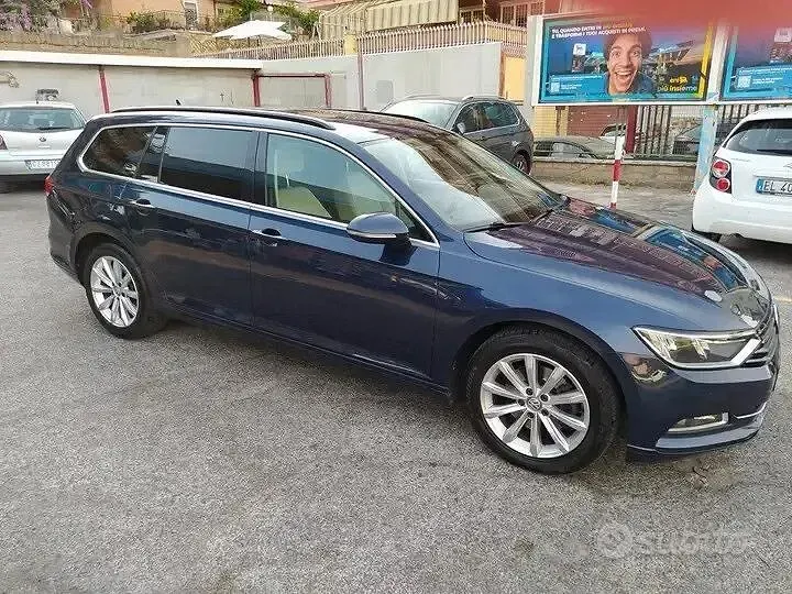 Usata VW Passat Business 120 CV (88 kW) 2017 Blu/azzurro Station wagon