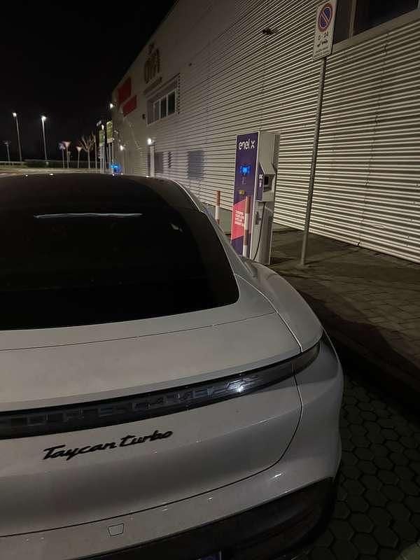 Usata Porsche Taycan Turbo 141 kW (193 CV) 2024 Bianco Berlina