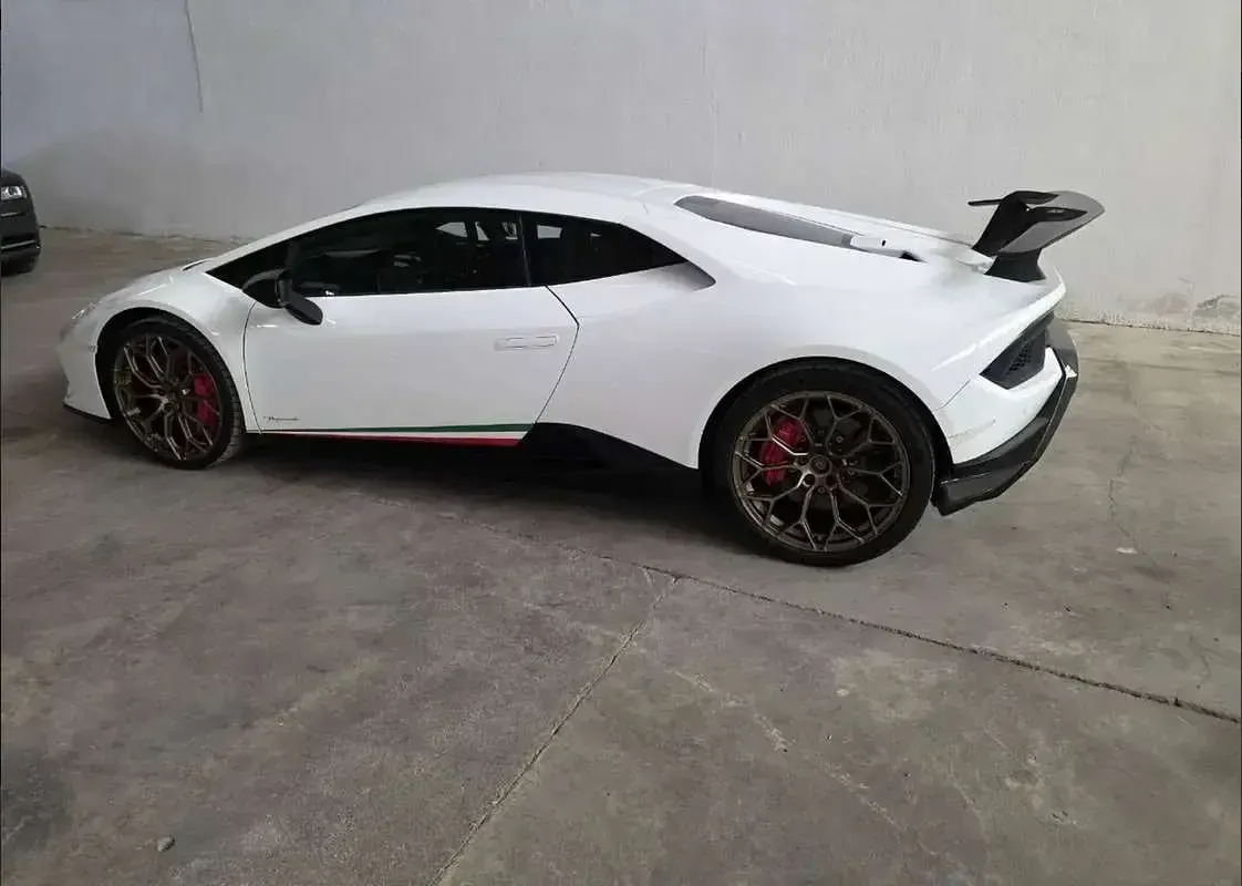 Usata Lamborghini Huracán 639 CV (469 kW) 2018 Bianco Coupé