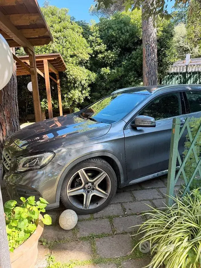 Usata Mercedes GLA200 Premium 136 CV (100 kW) 2019 Grigio SUV