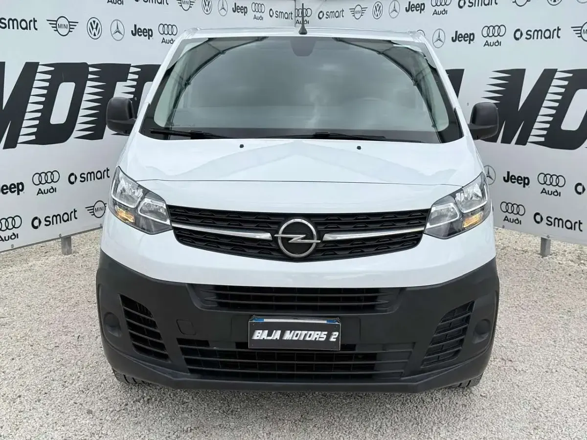 Usata Opel Vivaro-e Combi Enjoy Plus 120 CV (88 kW) 2022 Bianco Monovolume