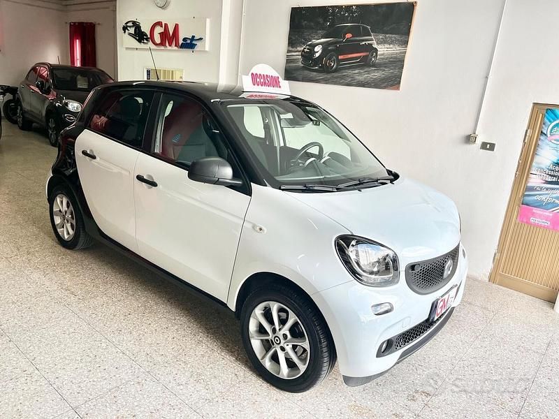 Usata Smart ForFour 71 CV (52 kW) 2019 Bianco Utilitaria