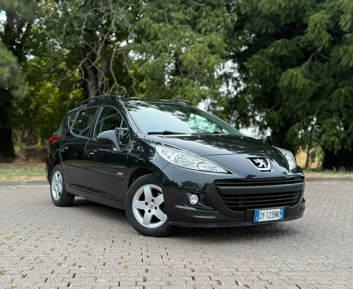 Usata Peugeot 207 Sport 73 CV (53 kW) 2009 Nero Station wagon