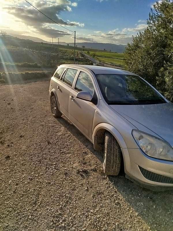 Usata Opel Astra Edition 82 CV (60 kW) 2010