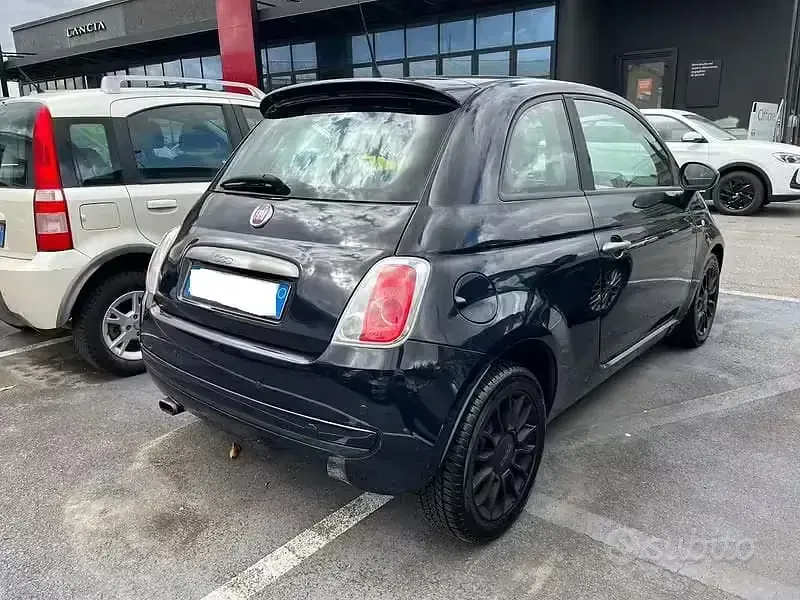 Begagnad Fiat 500 Lounge 86 HK (63 kW) 2011 Svart Sedan
