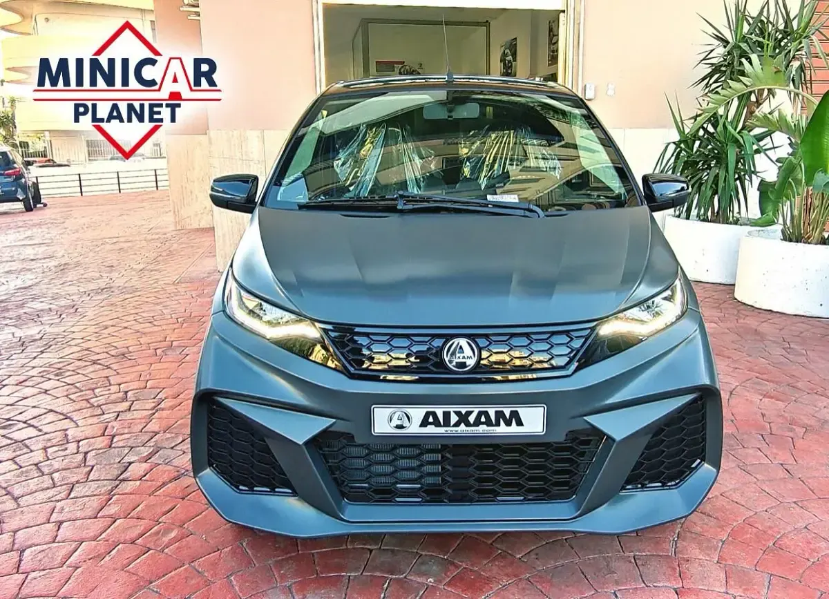 Nuova Aixam City GTO 2026 Grigio Berlina