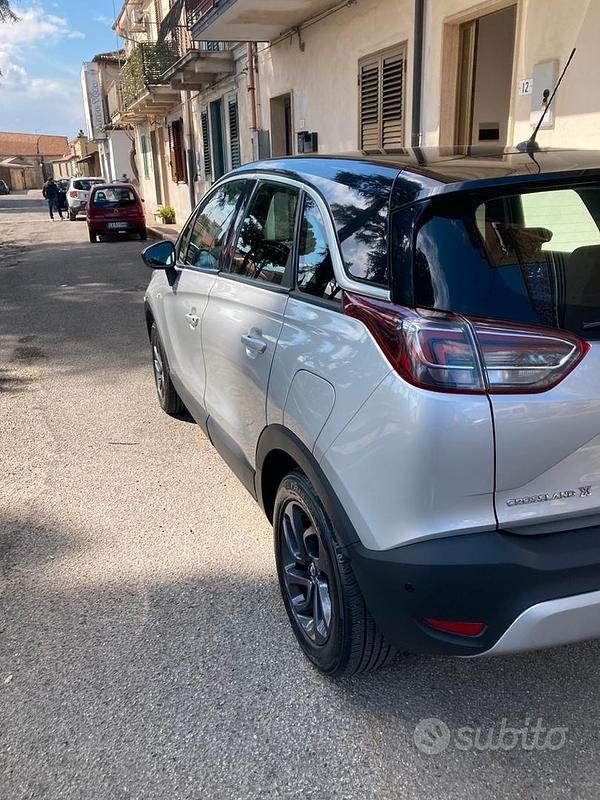 Usata Opel Crossland X Eco 102 CV (75 kW) 2019 Grigio SUV