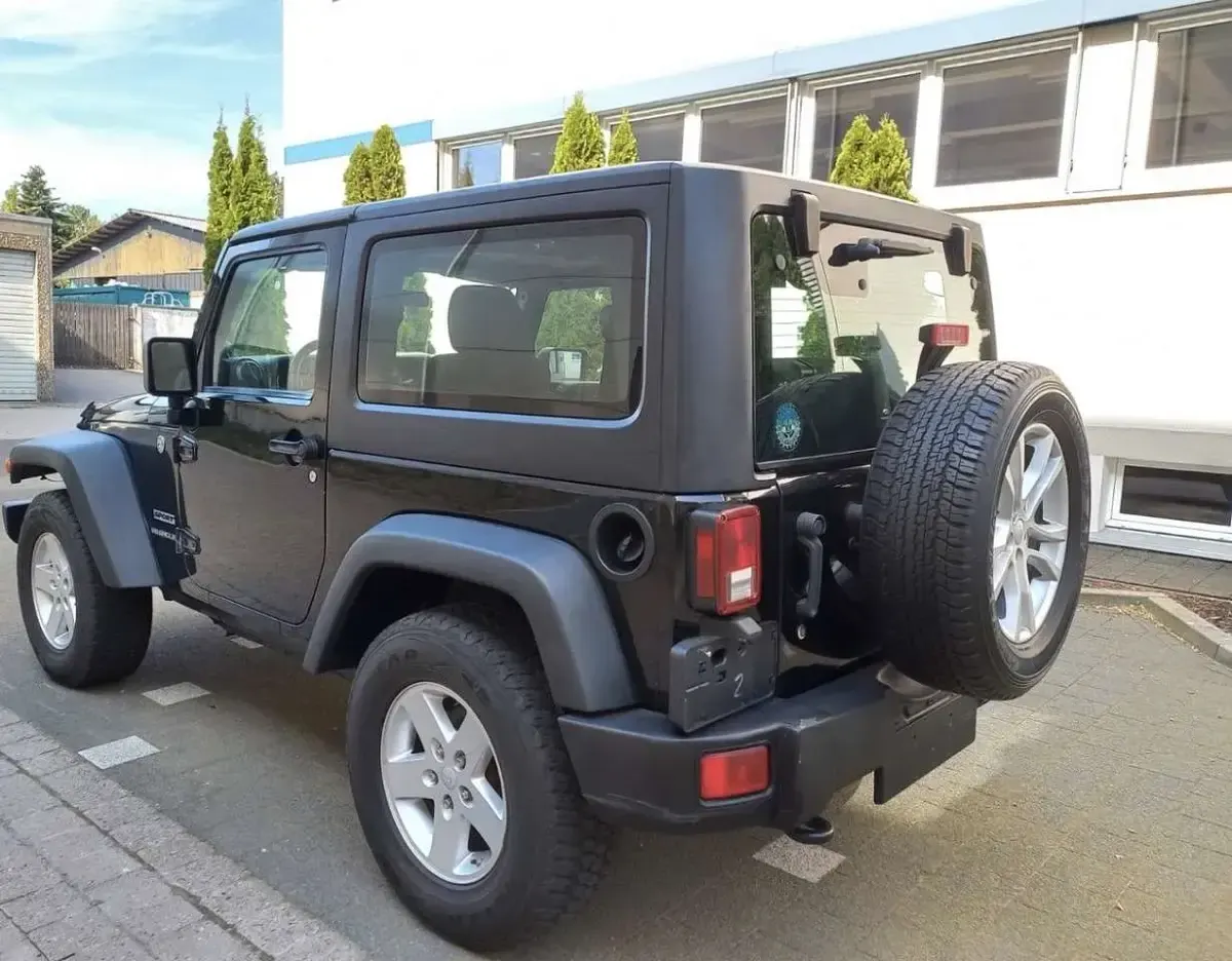 Usata Jeep Wrangler Sport 199 CV (146 kW) 2012 Nero SUV