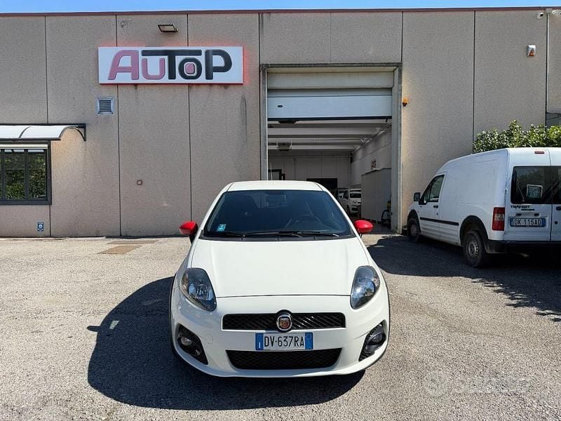 Usata Abarth Grande Punto 155 CV (114 kW) 2009 Bianco Utilitaria