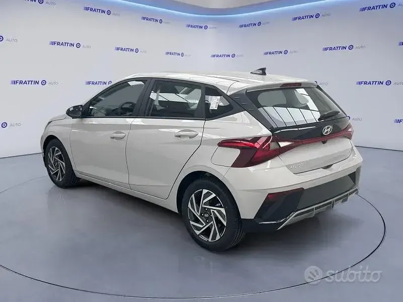 Nuova Hyundai i20 90 CV (66 kW) 2026 Grigio Utilitaria
