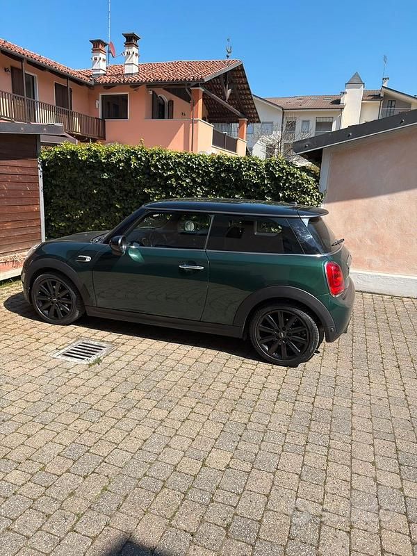 Usata Mini Cooper 136 CV (100 kW) 2017 Verde Utilitaria