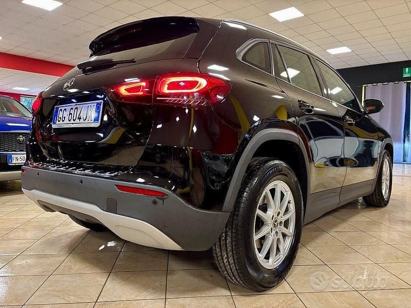 Usata Mercedes GLA200 Edition 150 CV (110 kW) 2021 Nero SUV