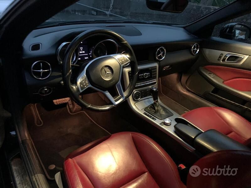 Usata Mercedes SLK250 184 CV (135 kW) 2011 Nero Cabrio