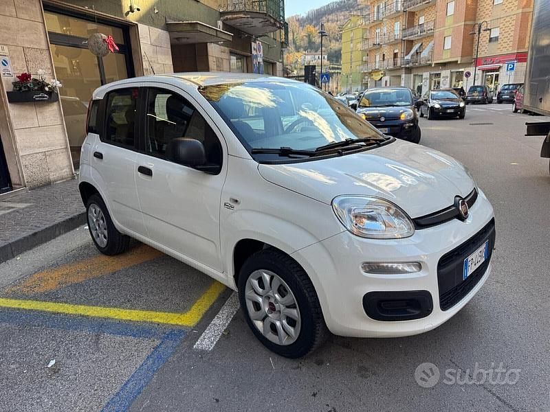 Usata Fiat Panda Lounge 80 CV (58 kW) 2018 Bianco Utilitaria