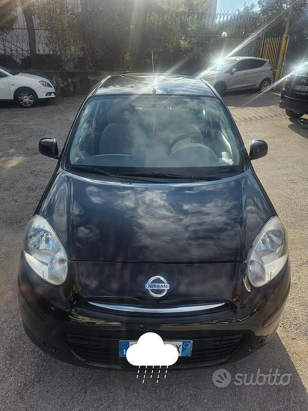 Nero Usata 2011 Nissan Micra Acenta Tre volumi | 3500 € (Buon prezzo) - Immagine 1/4