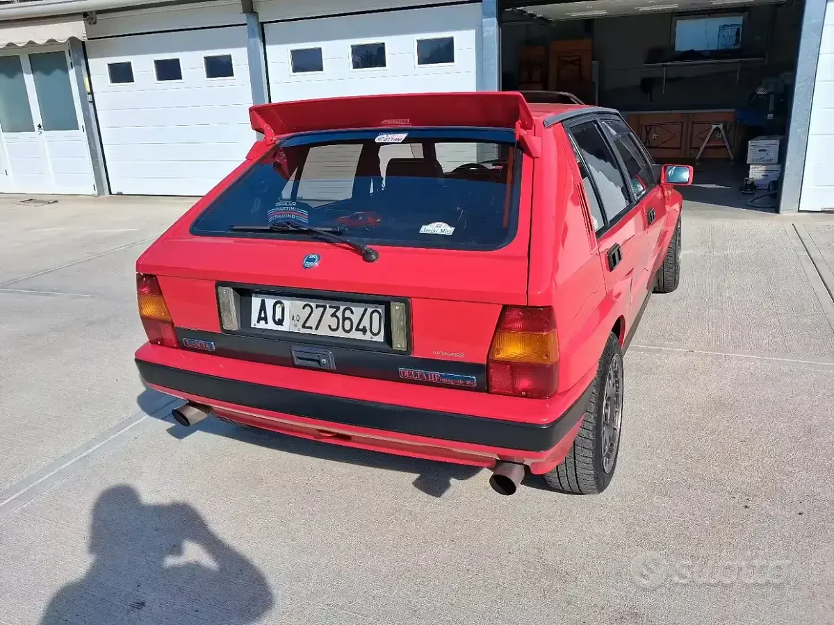 Usata Lancia Delta 196 CV (144 kW) 1990 Rosso Utilitaria
