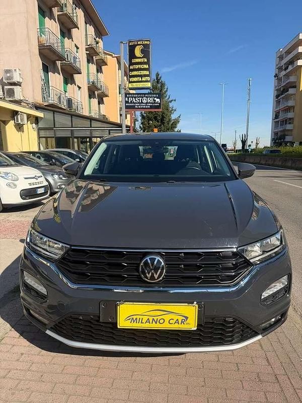 Usata VW T-Roc Business 116 CV (85 kW) 2020 Grigio SUV