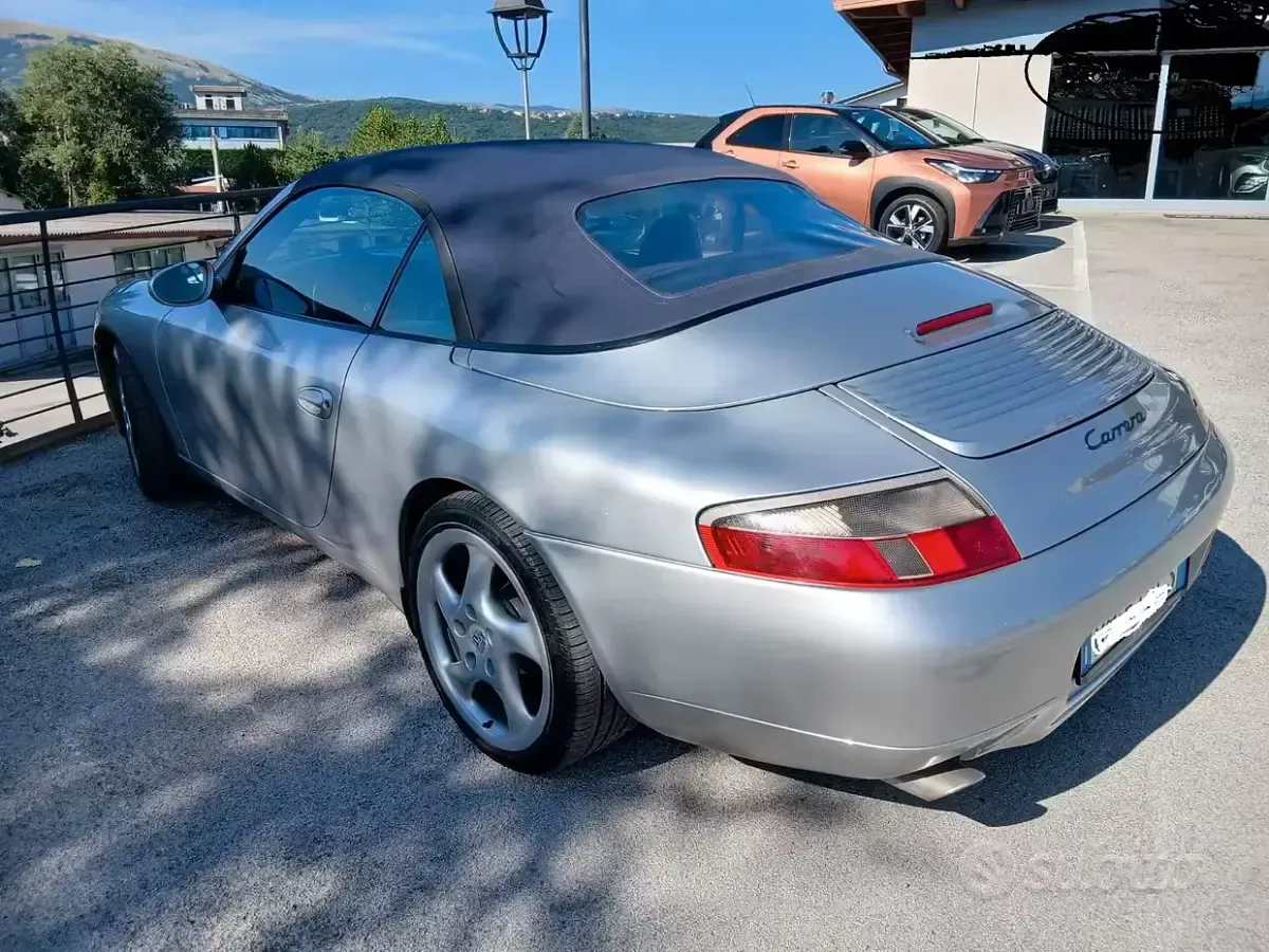 Usata Porsche 911 Carrera 320 CV (235 kW) 2001 Argento Coupé