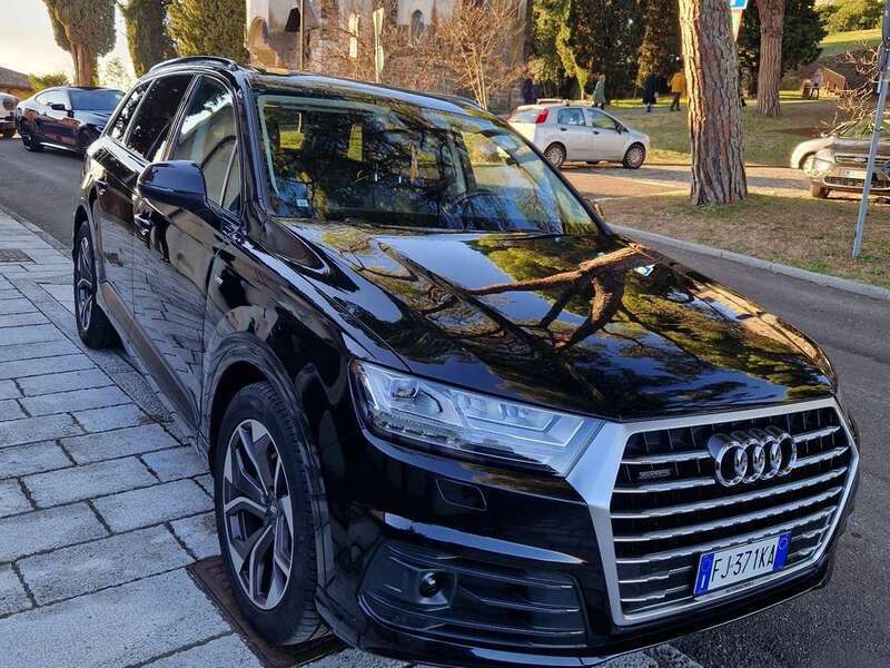 Usato 2017 Audi Q7 3.0 Diesel 272 CV (39.000 €)