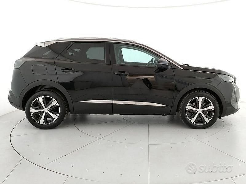 Usata Peugeot 3008 Allure 130 CV (95 kW) 2022 Nero SUV