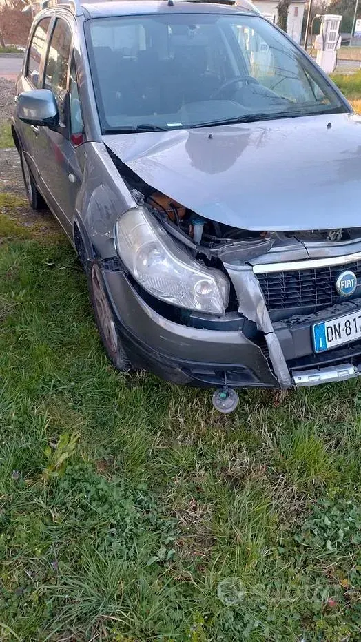 Usata Fiat Sedici 120 CV (88 kW) 2008 SUV