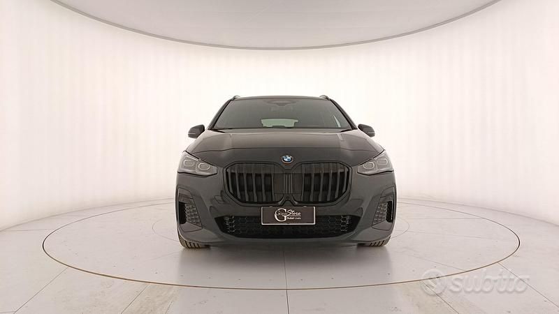 Usata BMW 218 Performance 150 CV (110 kW) 2025 Nero Station wagon
